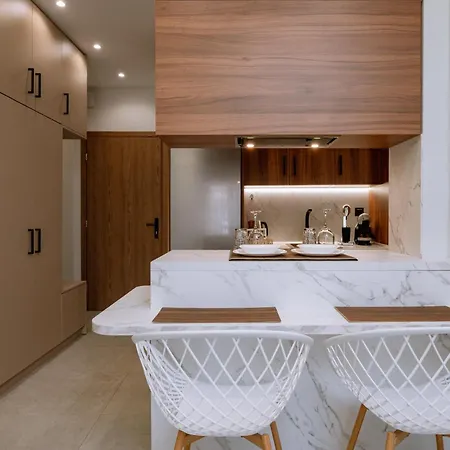 Alkyone Downtown Apartamento Cavala